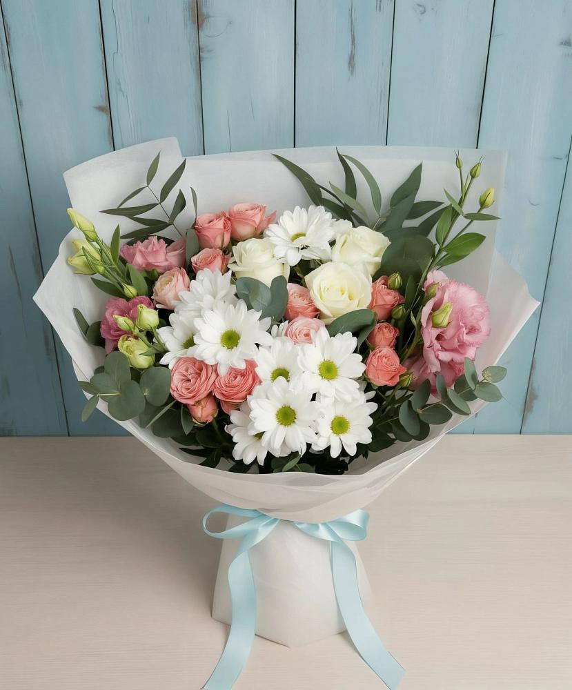 Букет цветов из: Розы, Лизиантусы и Хризантемы в Старогладовской