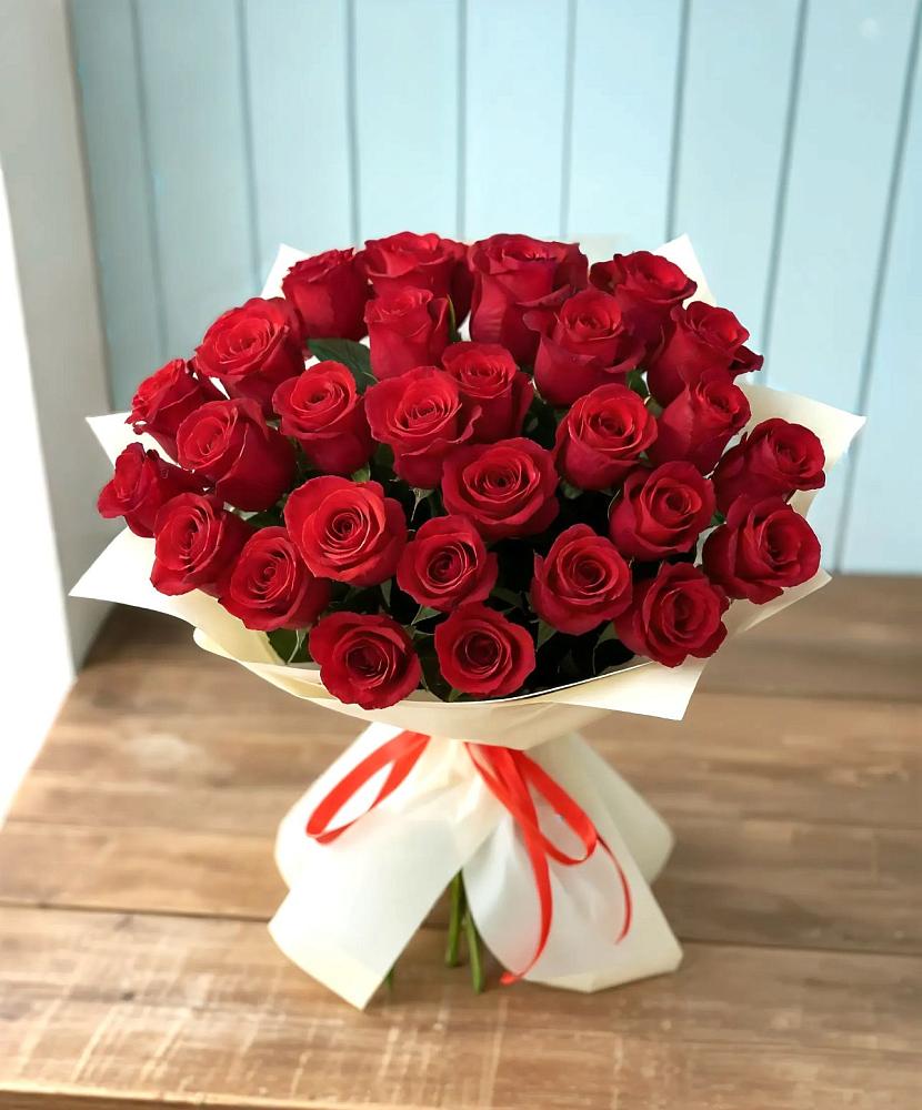 Букет 29 Красных роз в Старогладовской