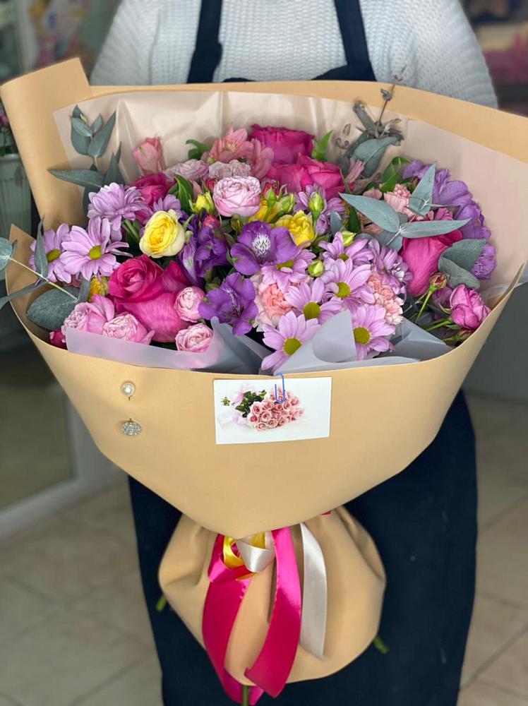 Букет цветов из: Хризантемы, Гвоздики и Альстромерии в Старогладовской