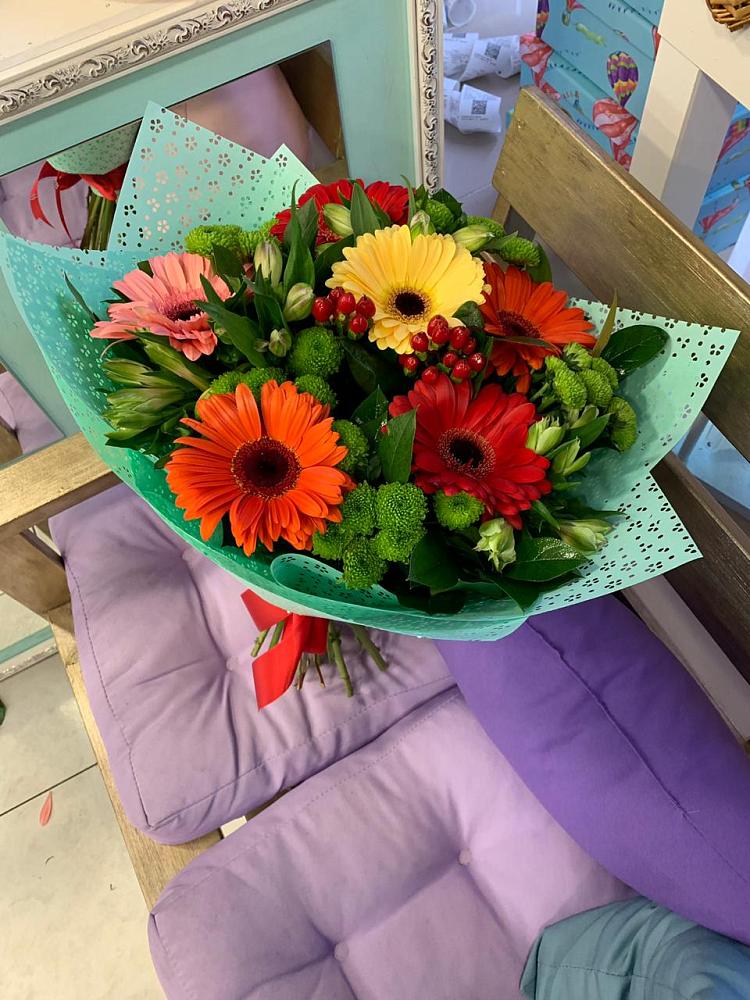 Букет цветов из: Герберы, Хризантемы и Альстромерии в Старогладовской