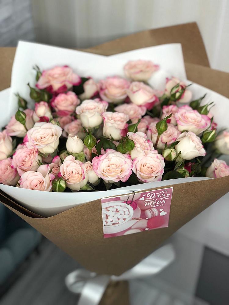 Букет цветов из: Розы в Старогладовской