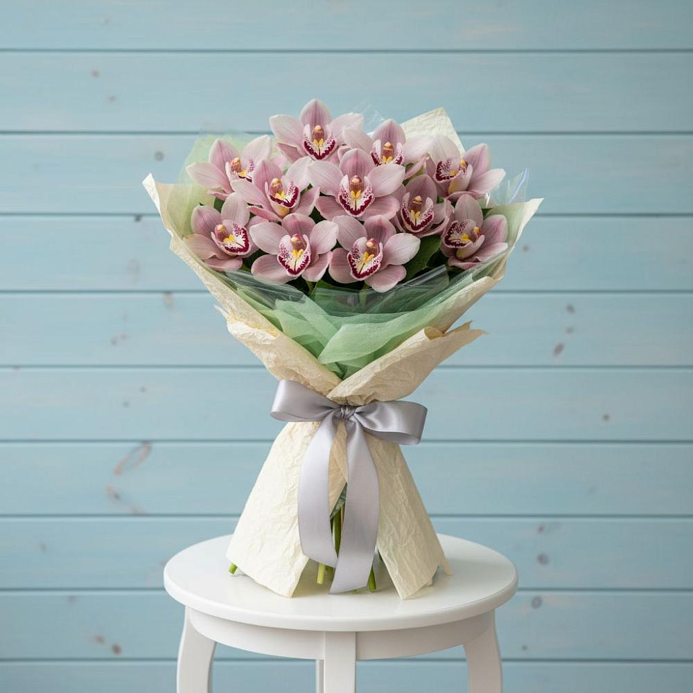 Букет цветов из: Орхидеи и Розы в Старогладовской