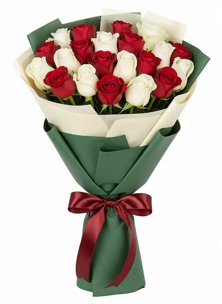 Букет Микс из красных и белых роз в Старогладовской