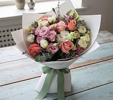 Букет цветов из:  Розы, Лизиантусы и Гвоздики в Старогладовской